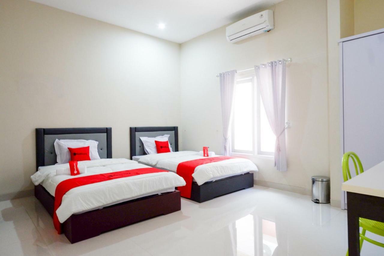 Hotel RedDoorz Syariah near RSUD Margono Purwokerto Zewnętrze zdjęcie