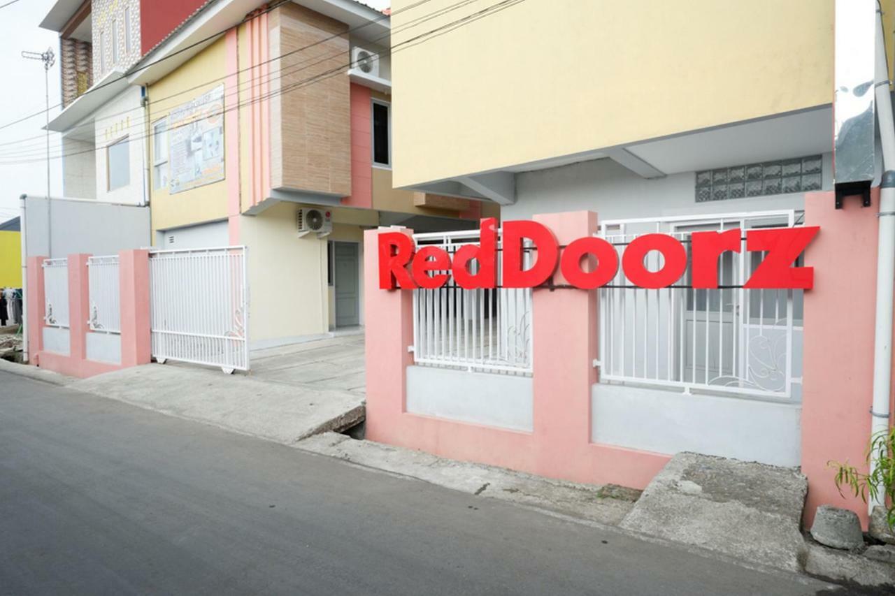 Hotel RedDoorz Syariah near RSUD Margono Purwokerto Zewnętrze zdjęcie