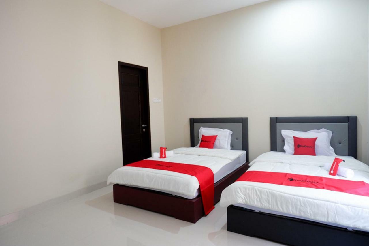 Hotel RedDoorz Syariah near RSUD Margono Purwokerto Zewnętrze zdjęcie