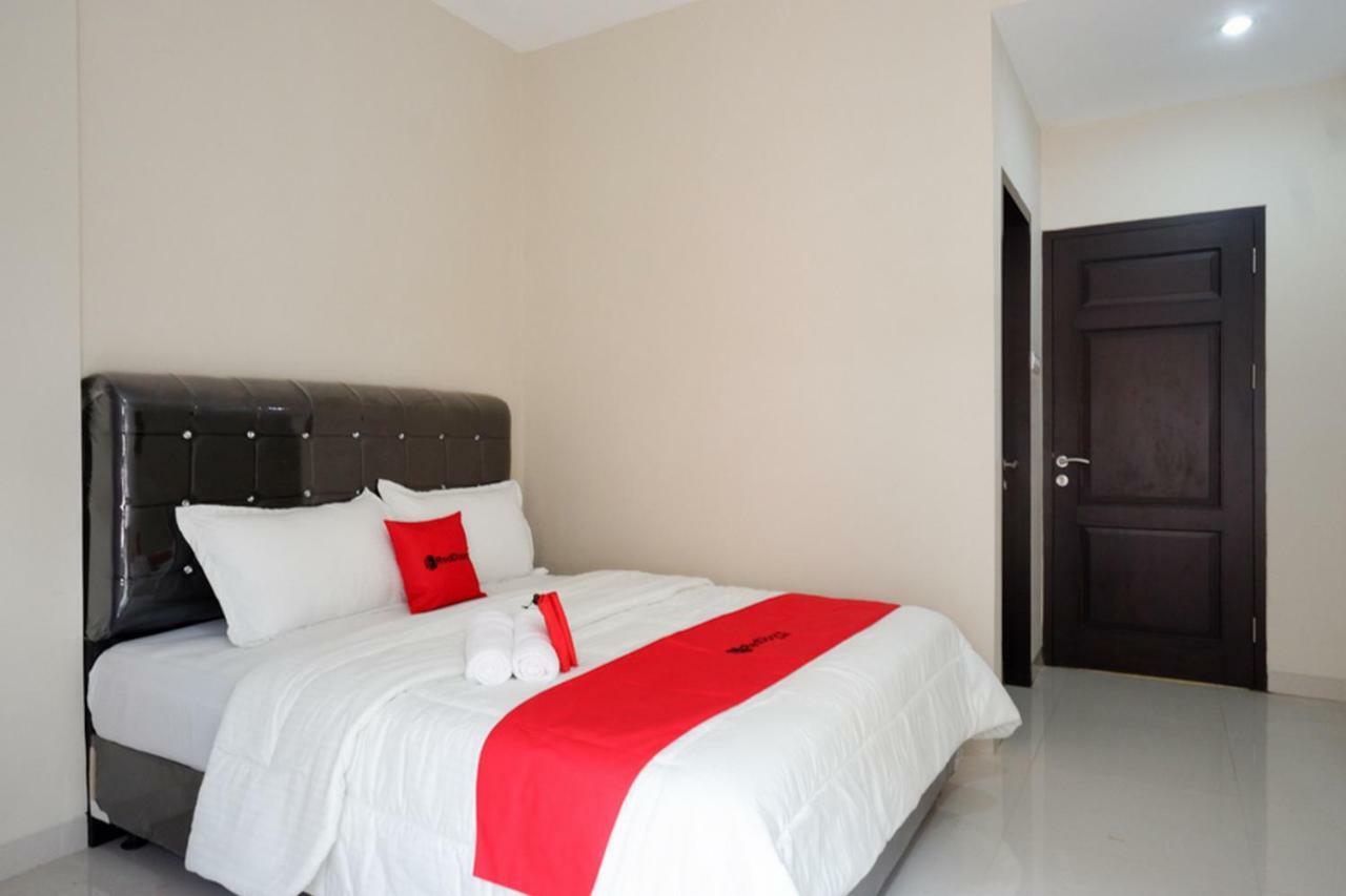Hotel RedDoorz Syariah near RSUD Margono Purwokerto Zewnętrze zdjęcie