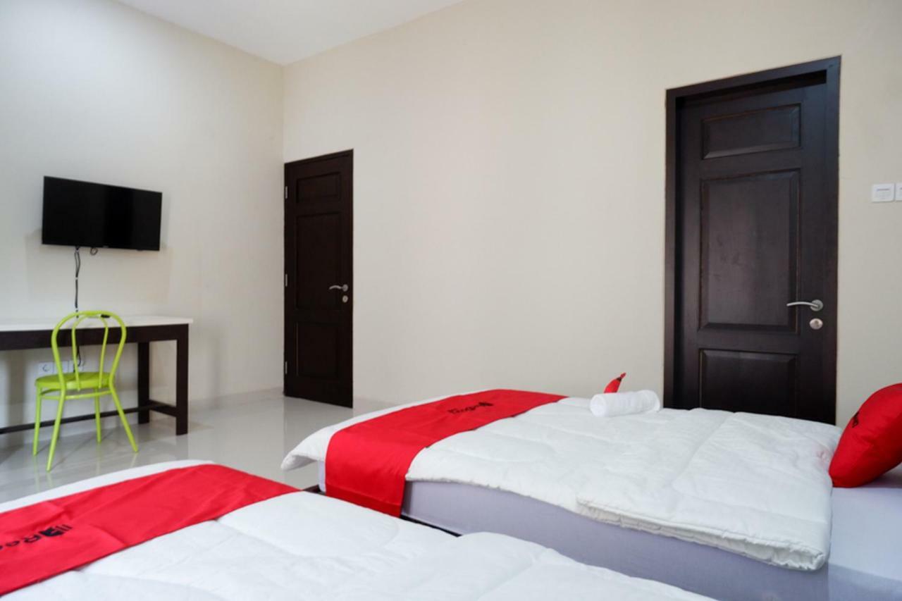Hotel RedDoorz Syariah near RSUD Margono Purwokerto Zewnętrze zdjęcie