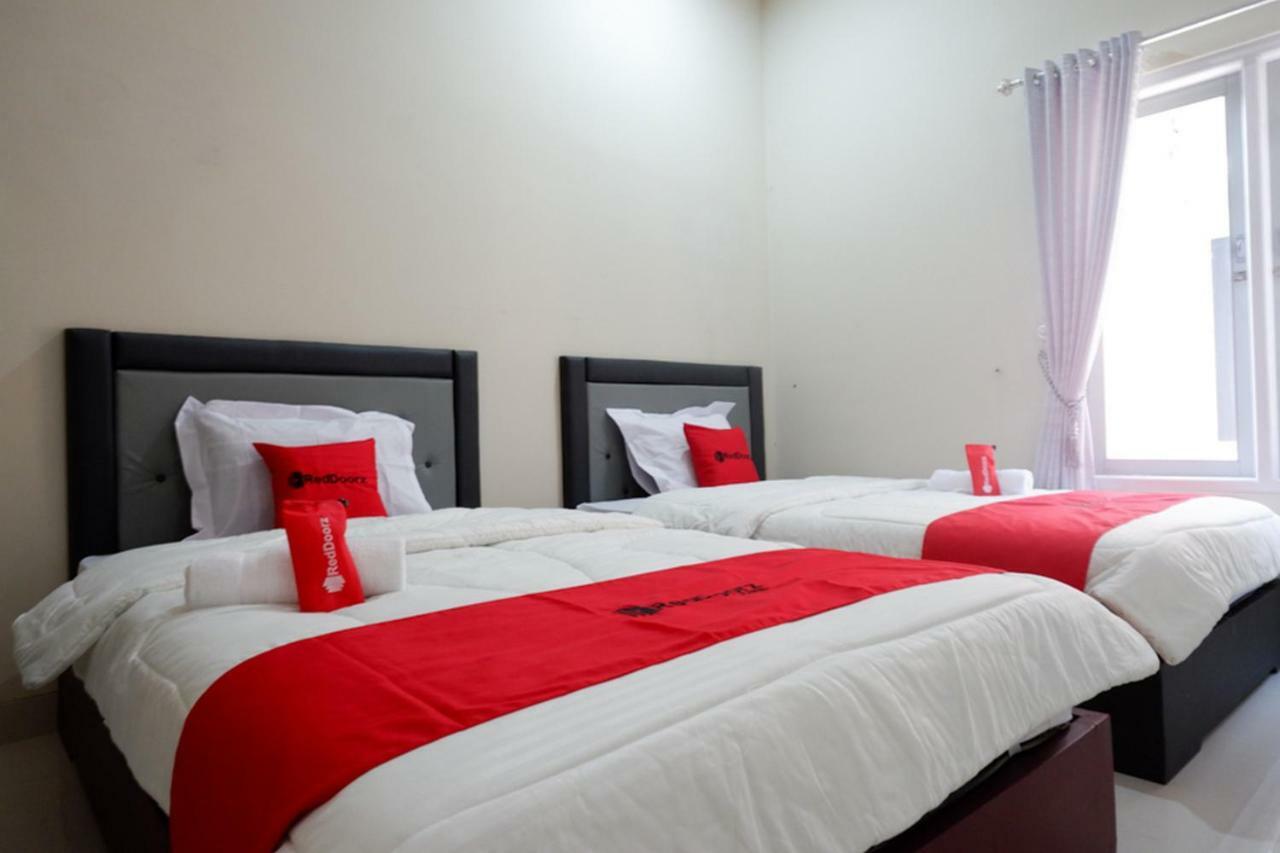 Hotel RedDoorz Syariah near RSUD Margono Purwokerto Zewnętrze zdjęcie