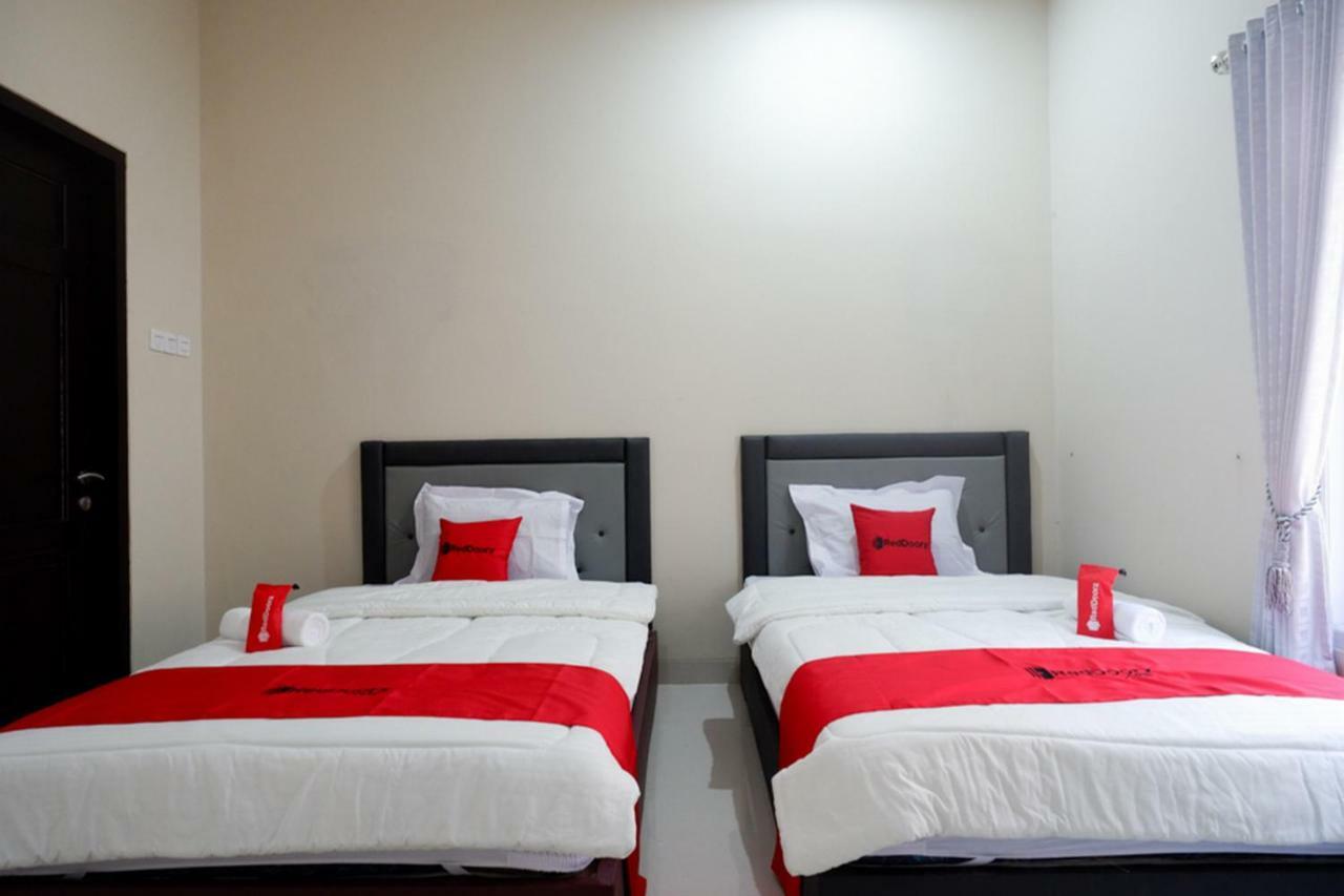 Hotel RedDoorz Syariah near RSUD Margono Purwokerto Zewnętrze zdjęcie