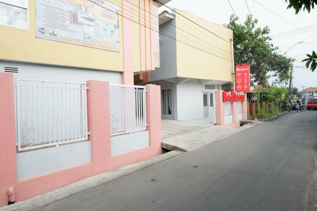 Hotel RedDoorz Syariah near RSUD Margono Purwokerto Zewnętrze zdjęcie